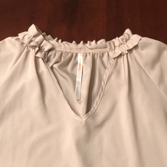 FINAL PRICE 💼 Pale Taupe Blouse - Picture 2 of 5